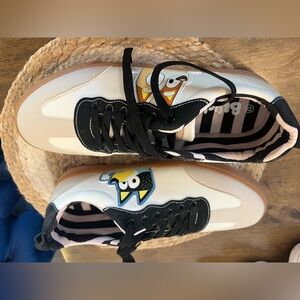 Bluey  Cartoon Sneakers!New without tag!
